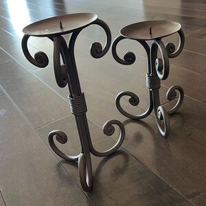 2 iron candle sticks